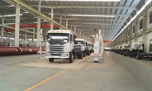 江淮格爾發(fā)<a href=http://m.webezzouar.com/ssc target=_blank class=infotextkey>灑水車</a>批量出口委內瑞拉