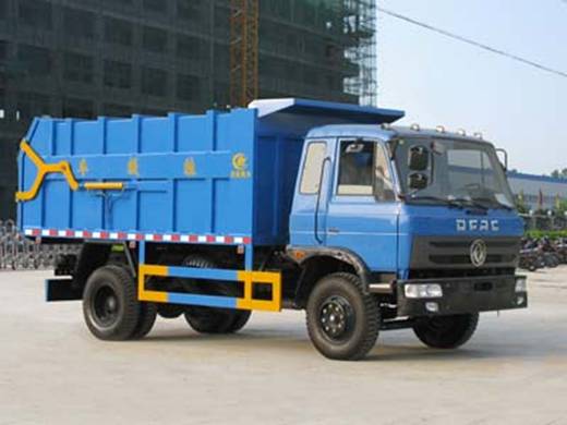 東風(fēng)145對(duì)接式<a href=http://m.webezzouar.com/ljc target=_blank class=infotextkey>垃圾車(chē)</a>出廠圖片